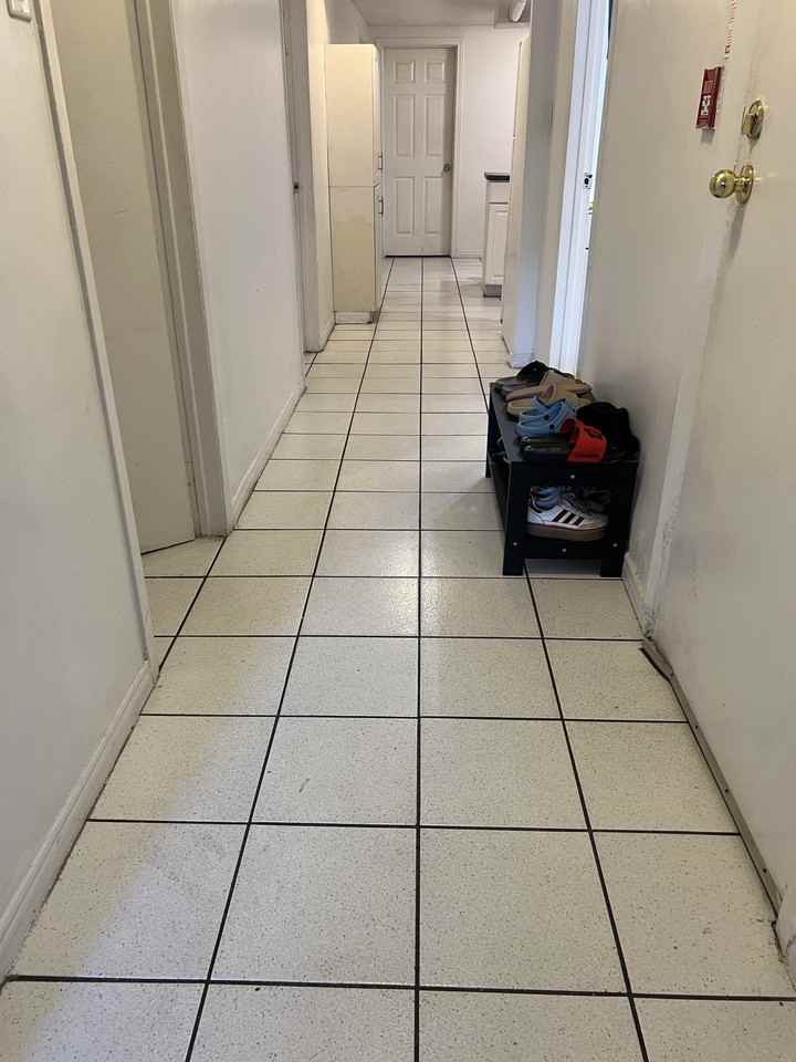 1434 King Street West #8 - Photo 4 of 14