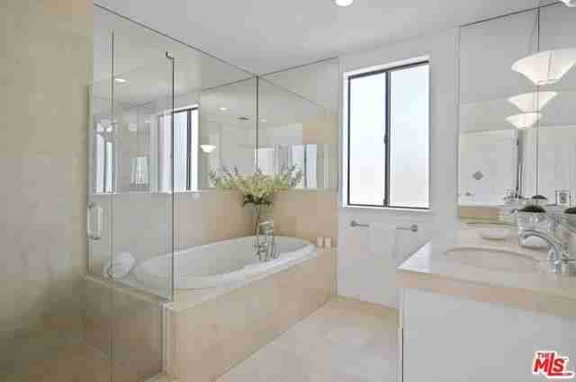 16000 W Sunset Blvd #302