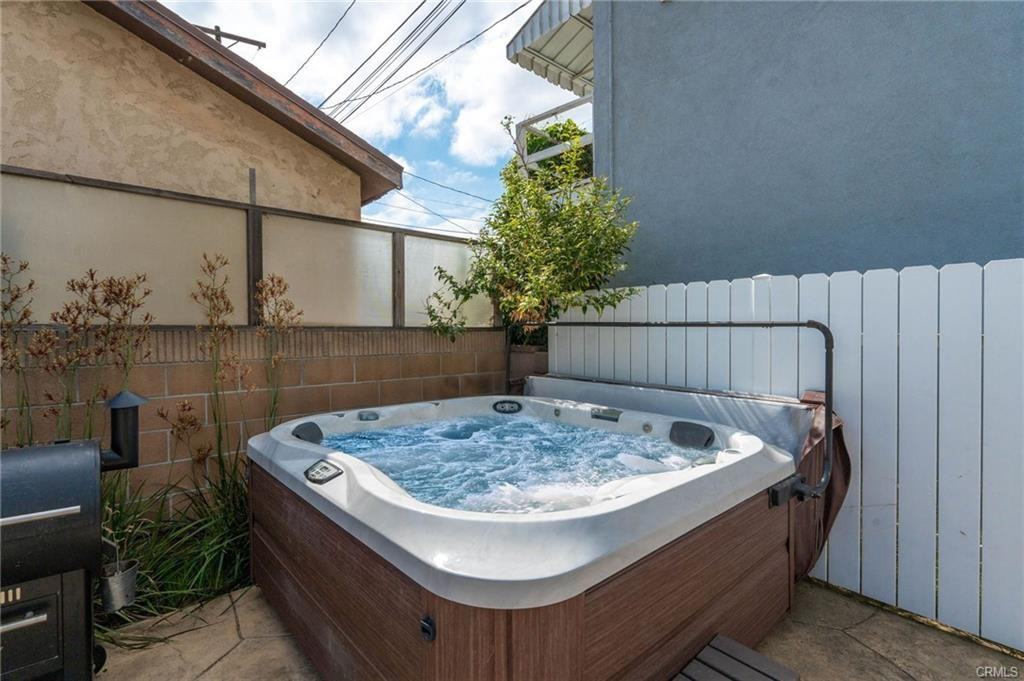 5032 W 135th St - Photo 2 of 8