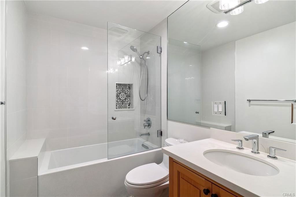 4359 Fairlawn Dr - Photo 3 of 8