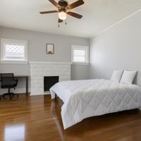 featured image of E 31st St