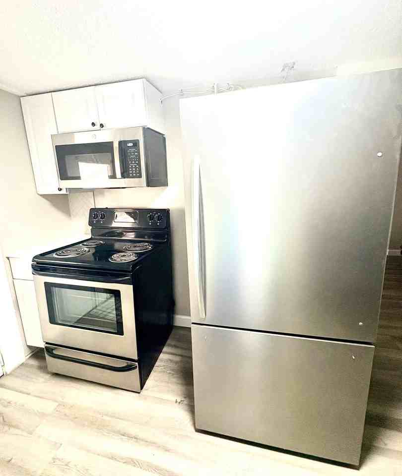 W 16th St - Photo 3 of 6