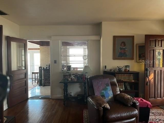 109 Huron Ave - Photo 3 of 19