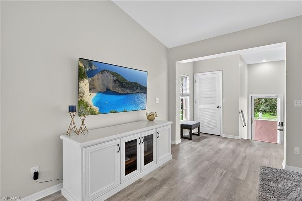 103 Tuscana Ct #1107 - Photo 5 of 37