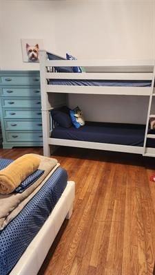 81 Humphrey Ave - Photo 2 of 11