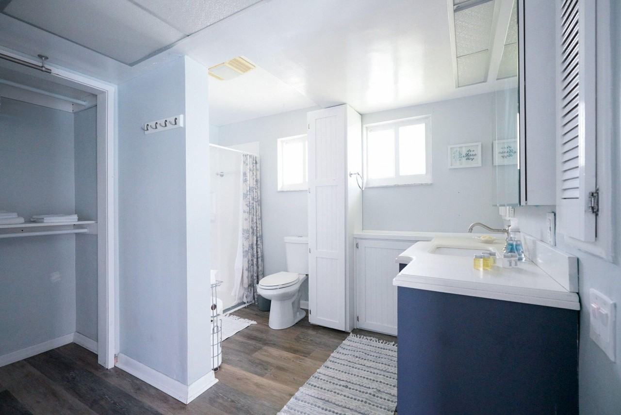 1351 Oaklawn Ct - Photo 5 of 36