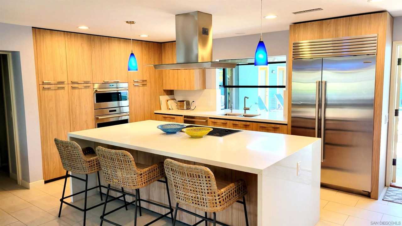 2525 Ocean Front - Photo 3 of 19