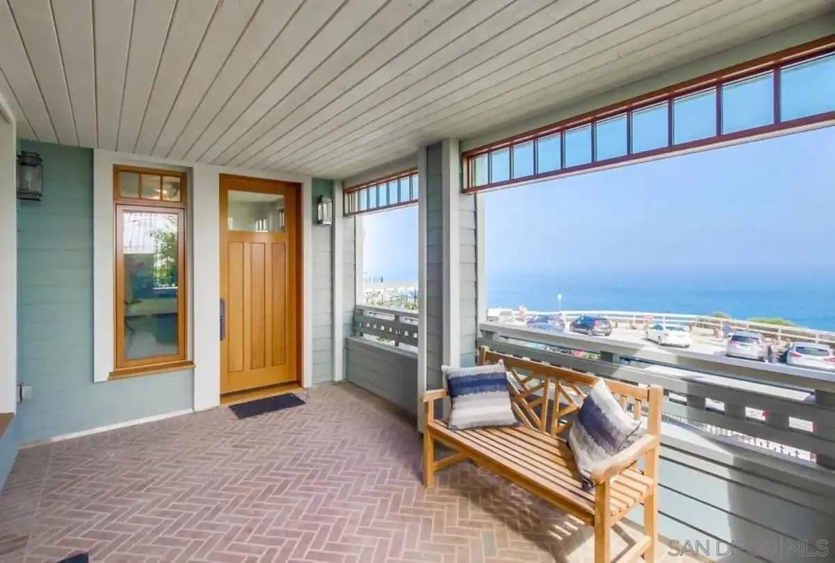 1241 Coast Blvd - Photo 4 of 40