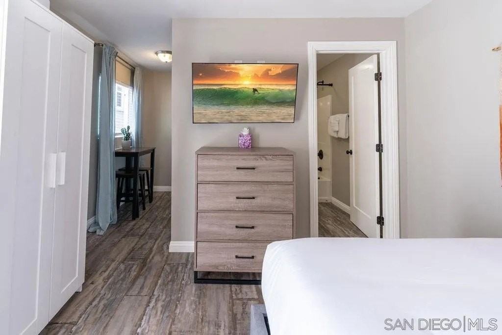 845 Beryl St Unit B #B - Photo 3 of 23