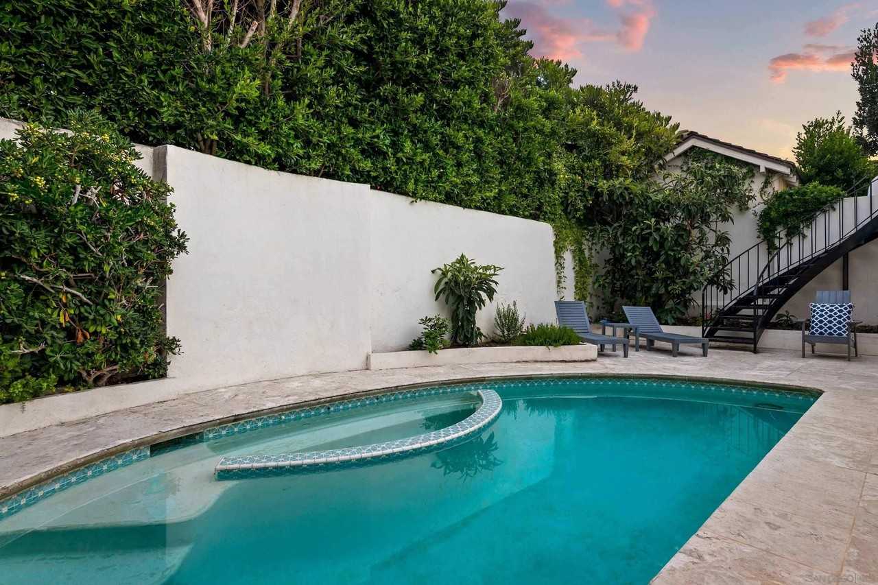 1855 Spindrift Dr - Photo 7 of 26