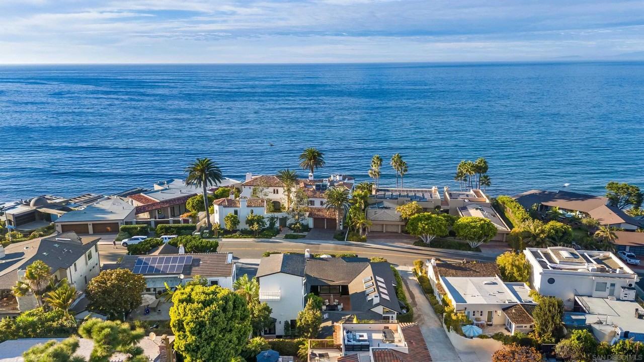 1835 Spindrift Dr - Photo 2 of 50