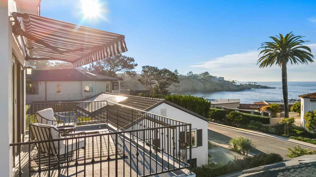 1835 Spindrift Dr - Photo 3 of 50