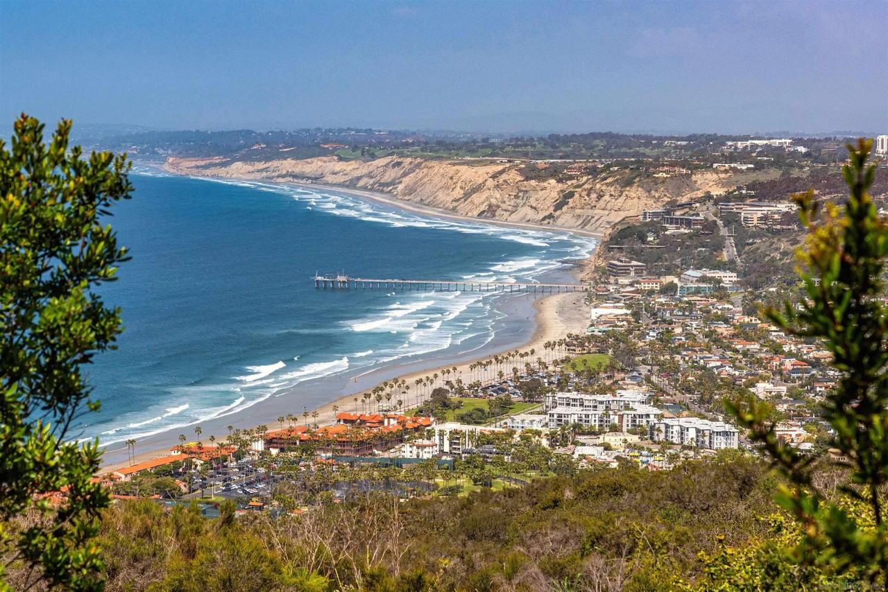 7362 Brodiaea Way - Photo 2 of 31