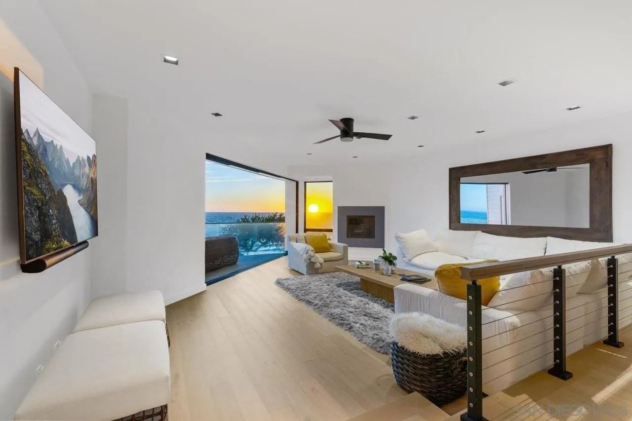 135 S Sierra Ave Unit 32 #32 - Photo 3 of 27