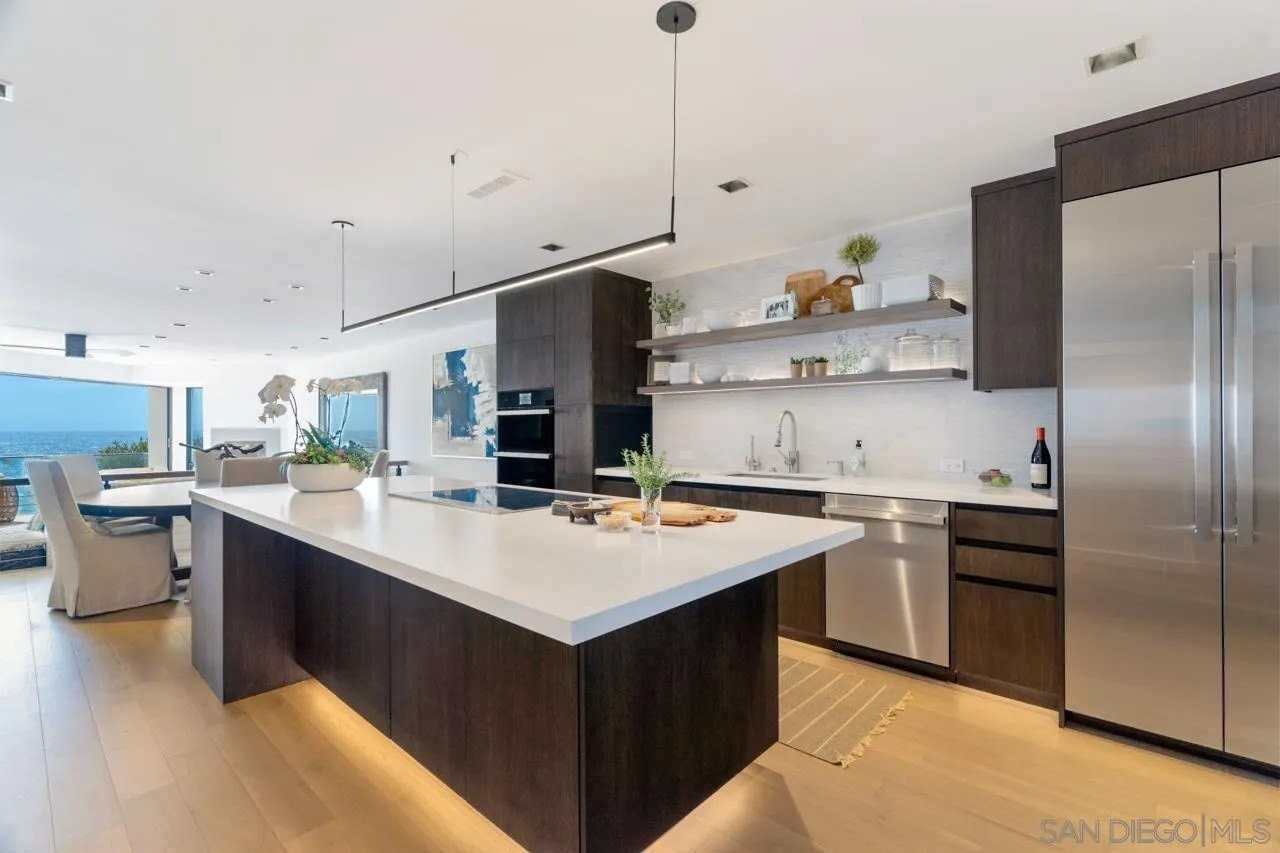 135 S Sierra Ave Unit 32 #32 - Photo 5 of 27