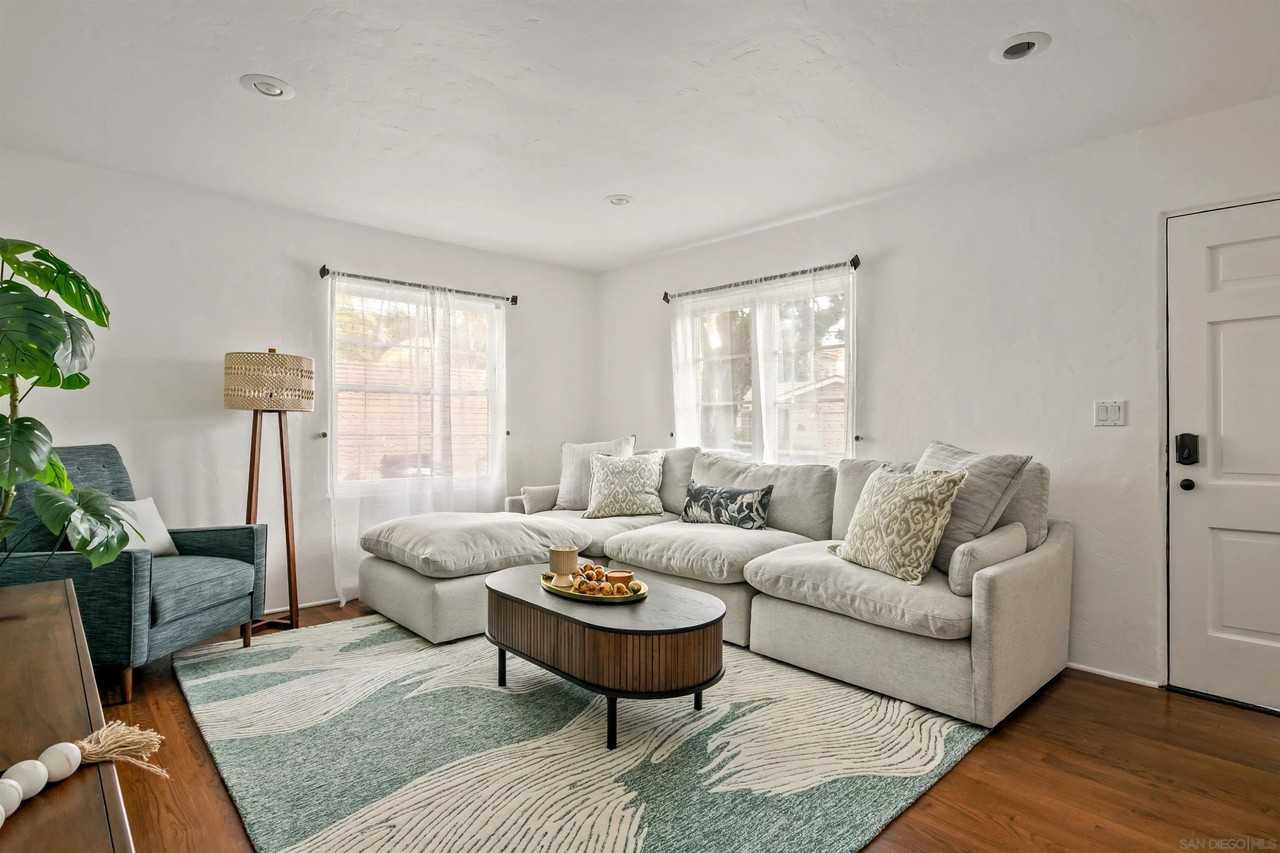 714 Rushville St - Photo 3 of 26