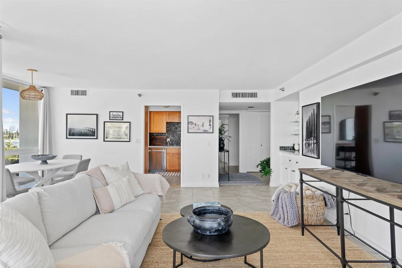 1810 Avenida Del Mundo Unit 307 #307 - Photo 6 of 20