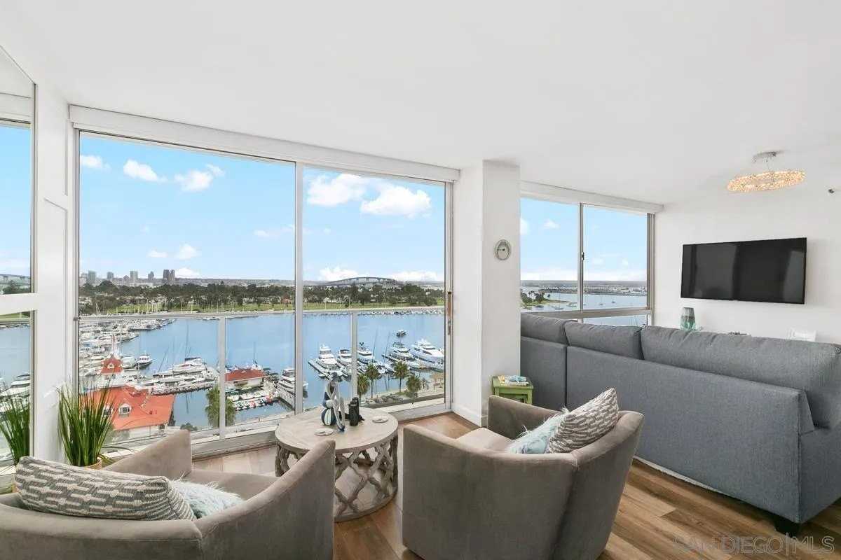 1710 Avenida Del Mundo Unit 1007 #1007 - Photo 2 of 16