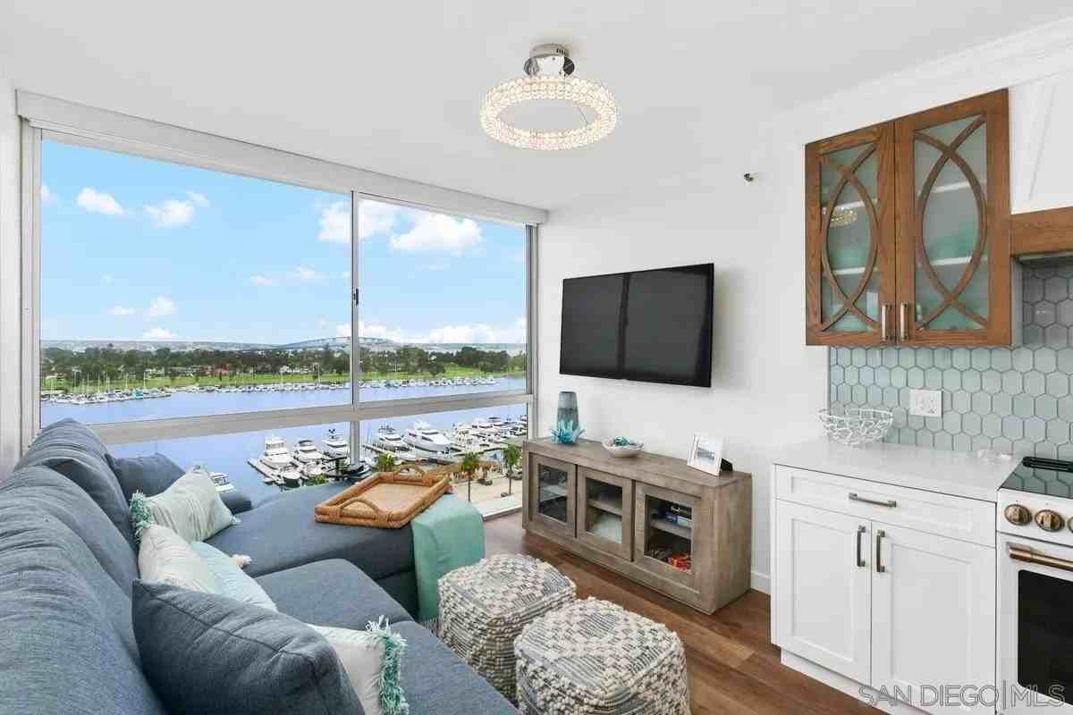 1710 Avenida Del Mundo Unit 1007 #1007 - Photo 3 of 16