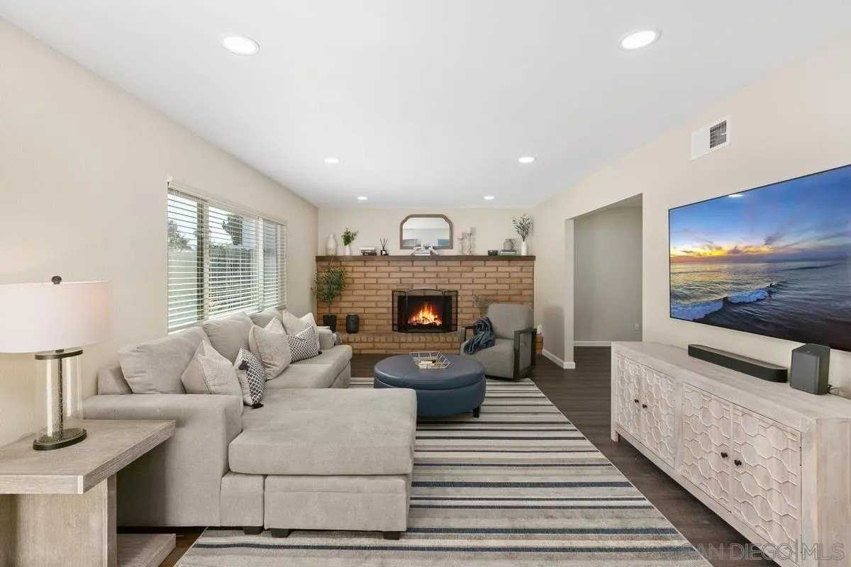 644 Silver Strand Blvd - Photo 3 of 19