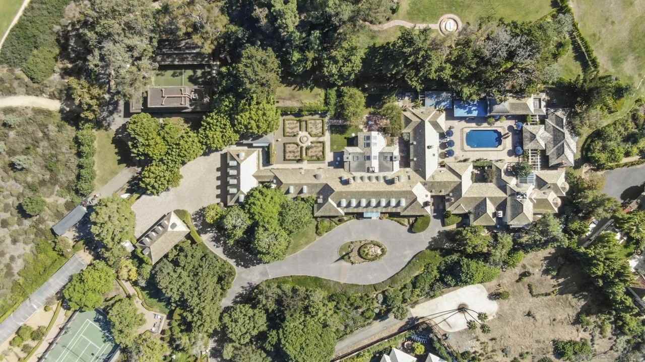 7007 Country Club Dr - Photo 4 of 50