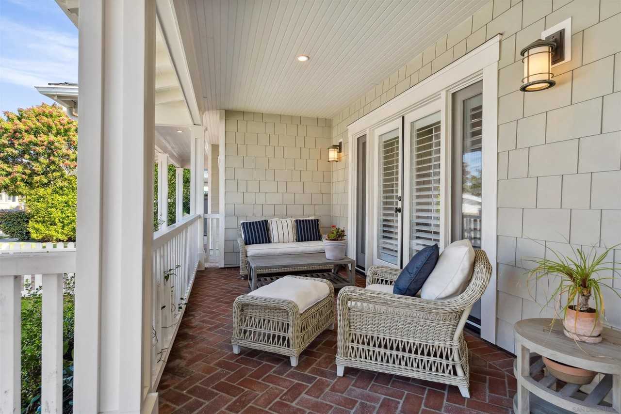 731 Balboa Ave - Photo 2 of 18