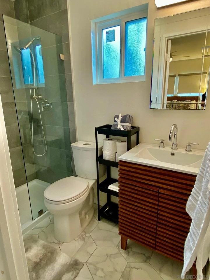 424 University Pl - Photo 6 of 11