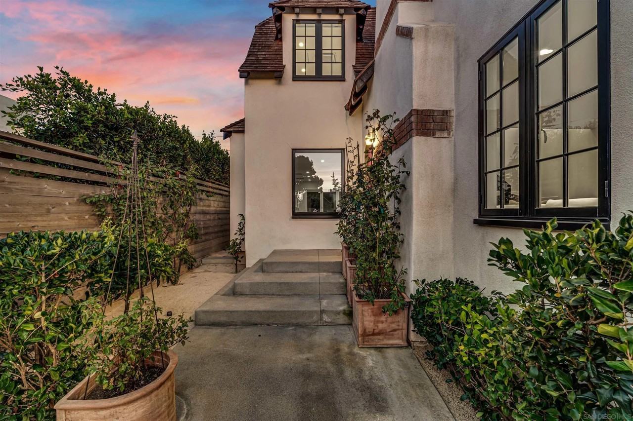 7135 Olivetas Ave - Photo 6 of 45