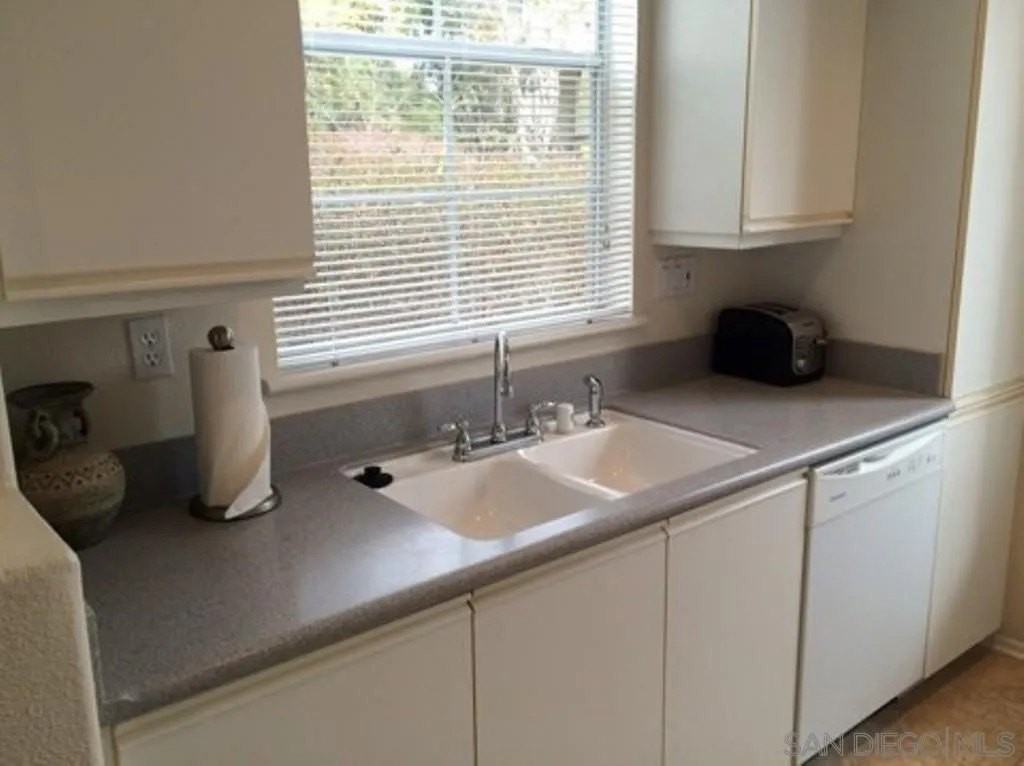 3609 Bernwood Pl Unit 81 #81 - Photo 5 of 8