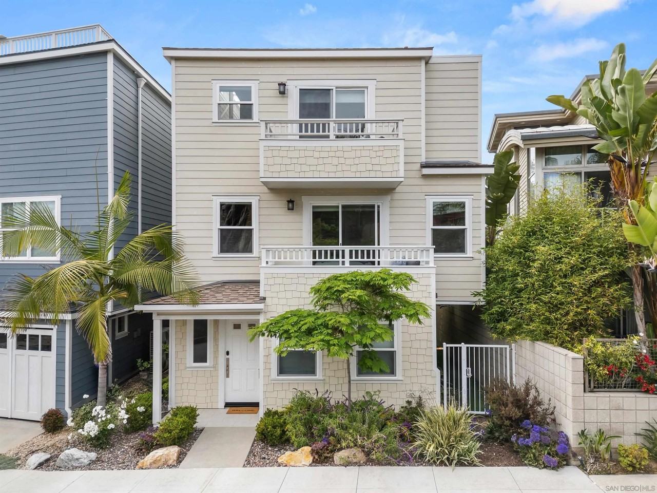 298 Playa Del Sur - Photo 4 of 44