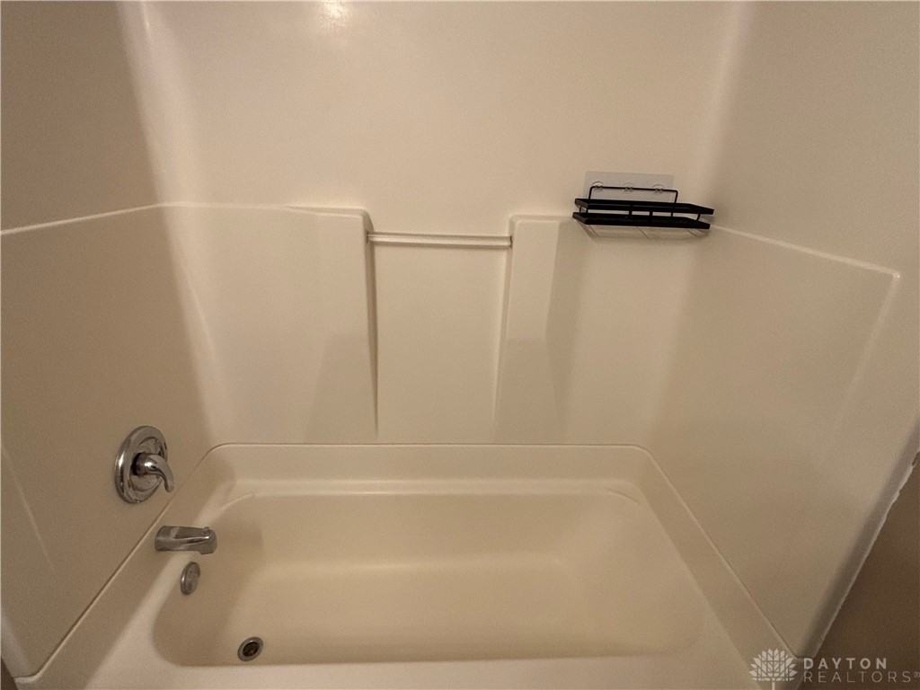 302 Chadwick Pl - Photo 7 of 8