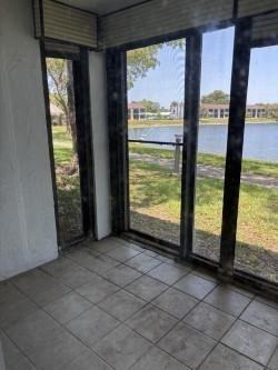 201 Lake Pointe Dr - Photo 2 of 17