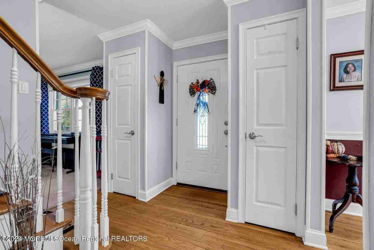 608 Blanchard Pkwy - Photo 5 of 21