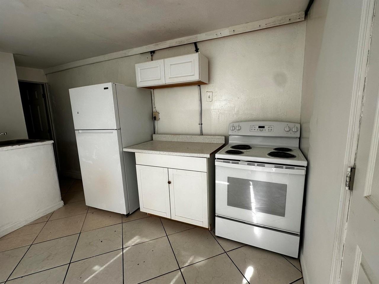 559 Dogwood Rd - Photo 7 of 10