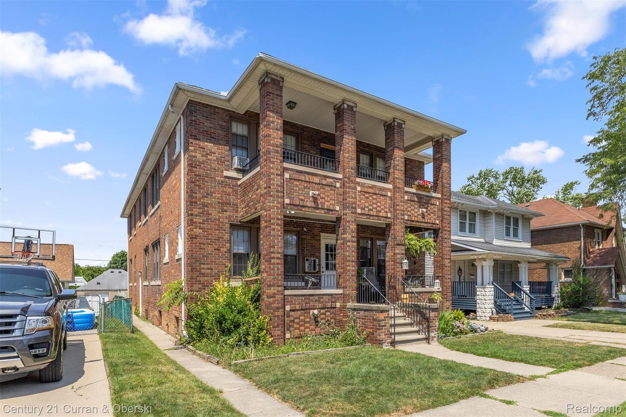 2434 4th St - Photo 2 of 30