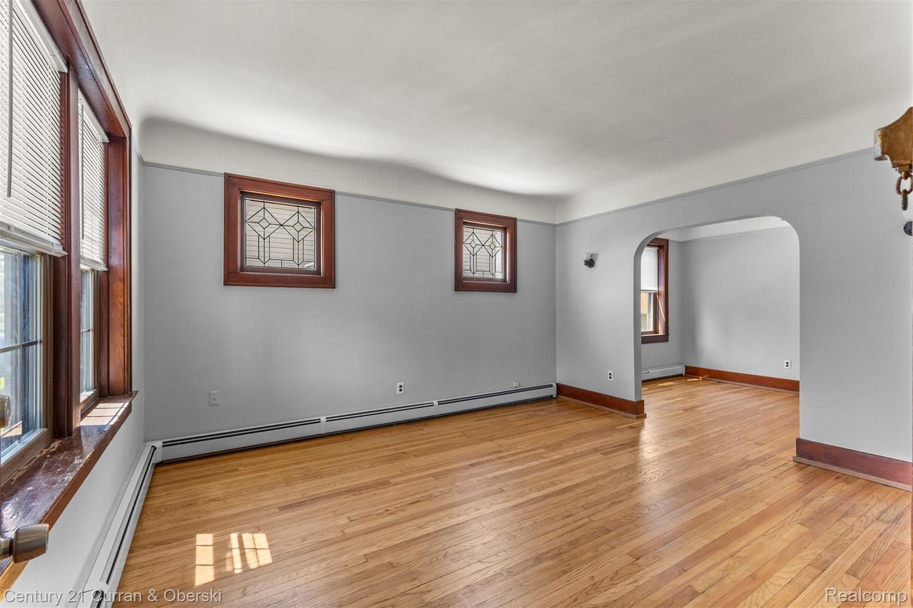 2434 4th St - Photo 3 of 30