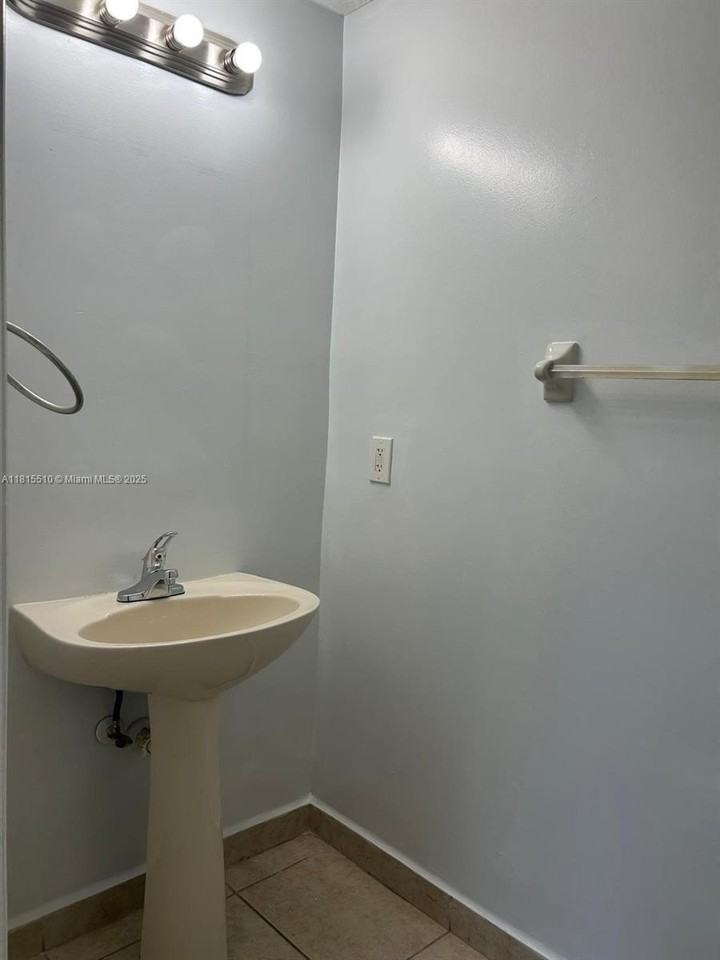 14070 Sw 260th St - Photo 6 of 16