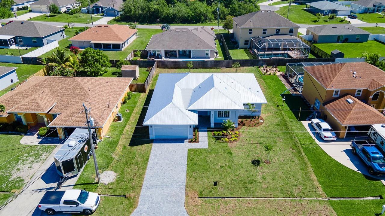 5271 Nw Mayfield Ln - Photo 2 of 50