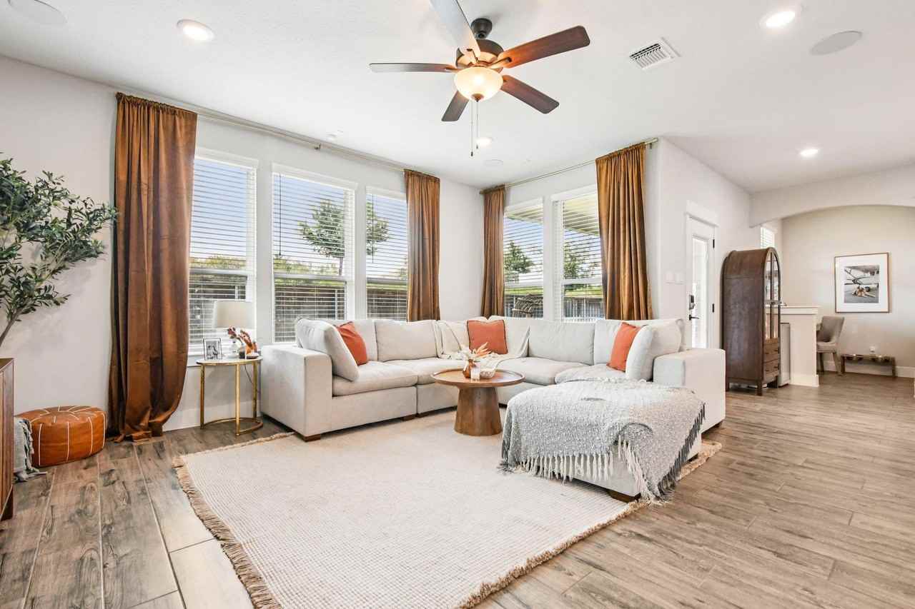 121 Purple Heart Dr - Photo 4 of 28