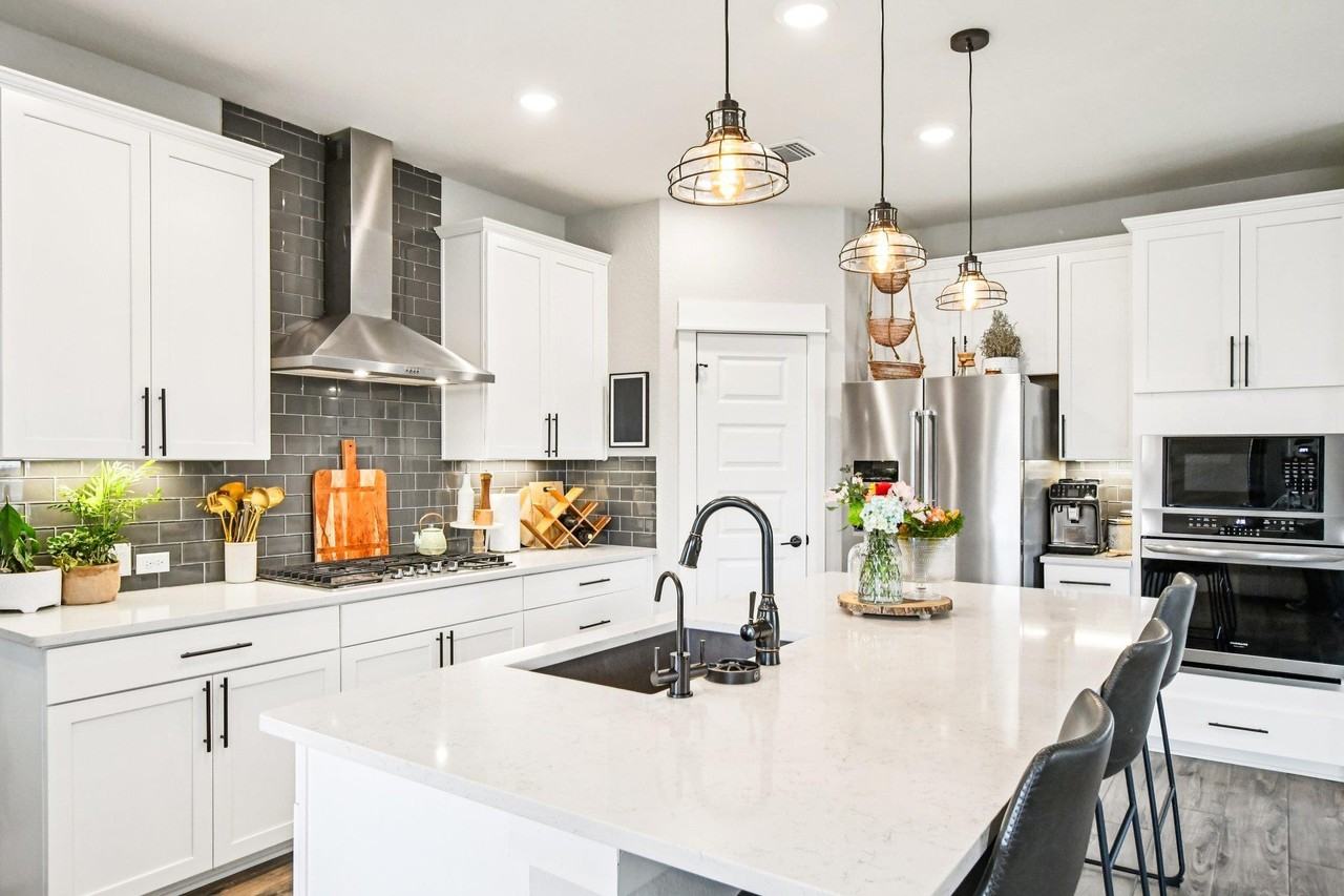 121 Purple Heart Dr - Photo 7 of 28