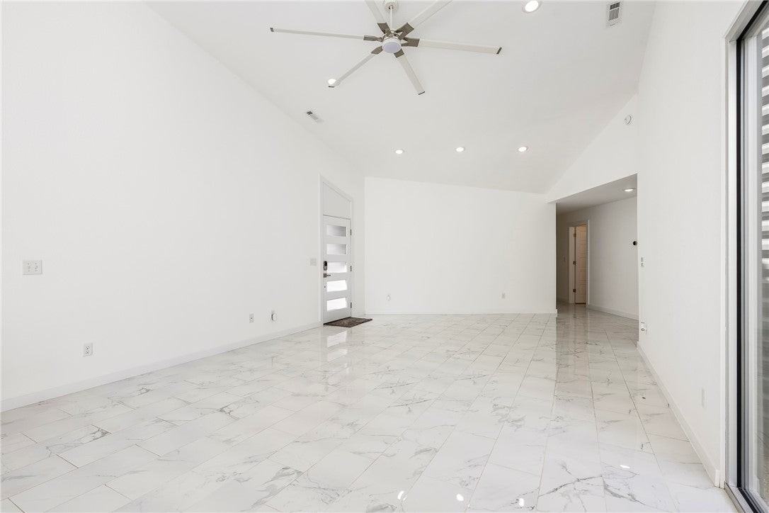 508 Nw J St - Photo 7 of 25