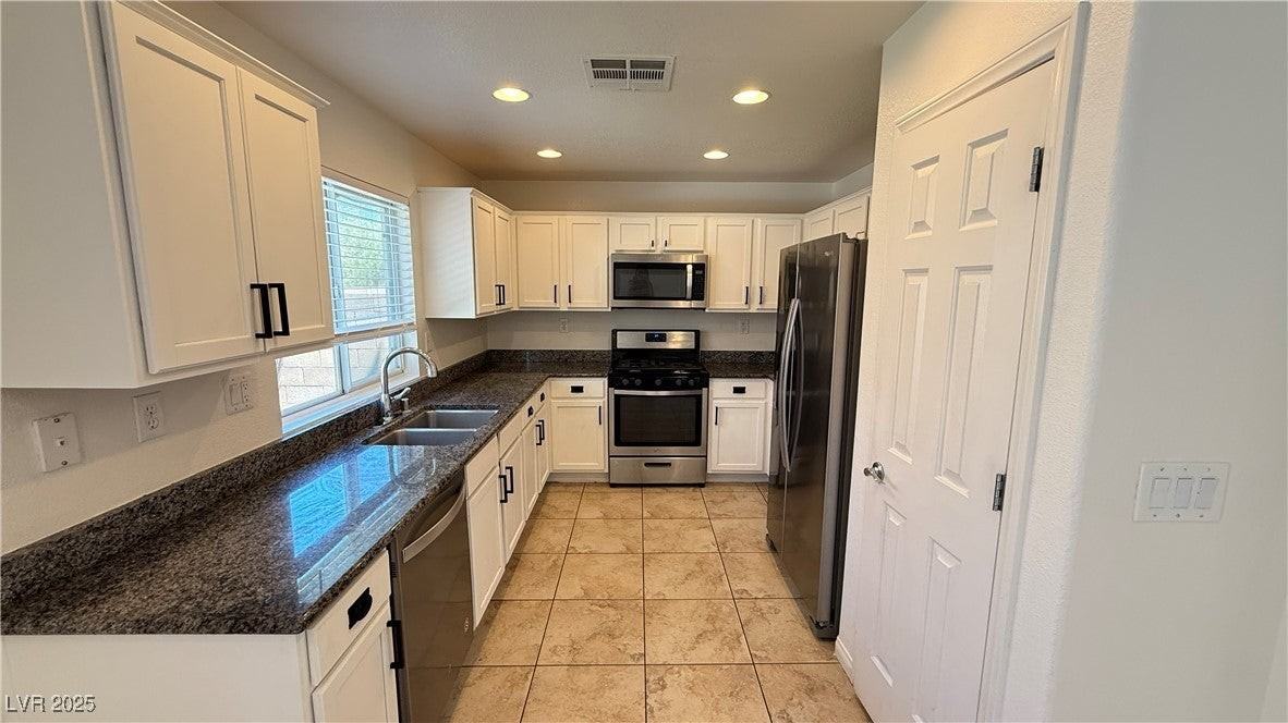 7928 Alta Lima Valley Ct - Photo 2 of 27