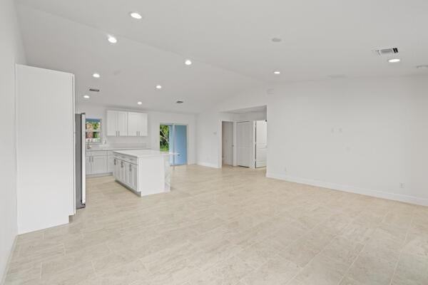 5911 Seagrape Dr - Photo 6 of 42