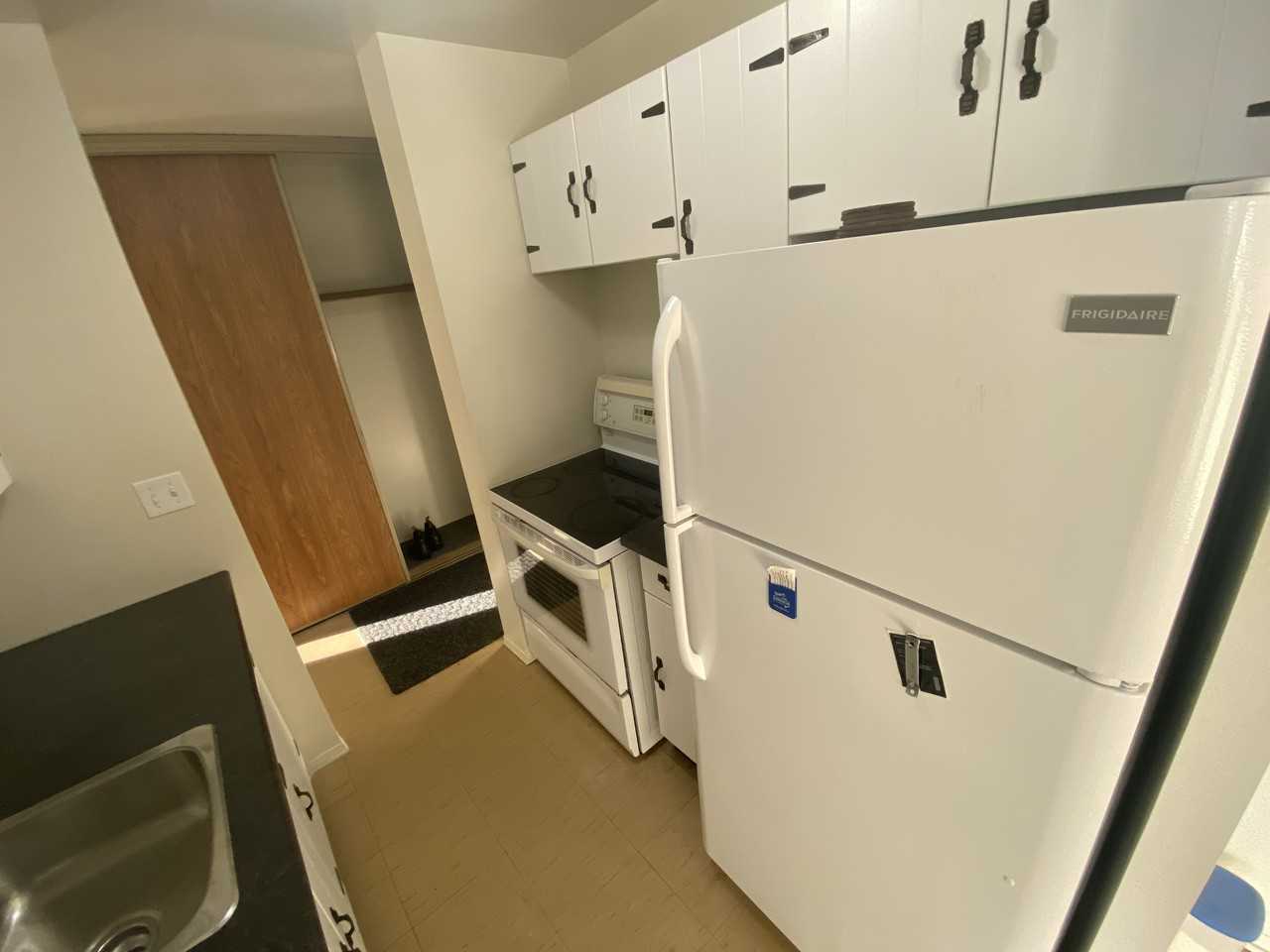 507-17 Eldon Hall PlaceUnit 507 #1 - Photo 3 of 15