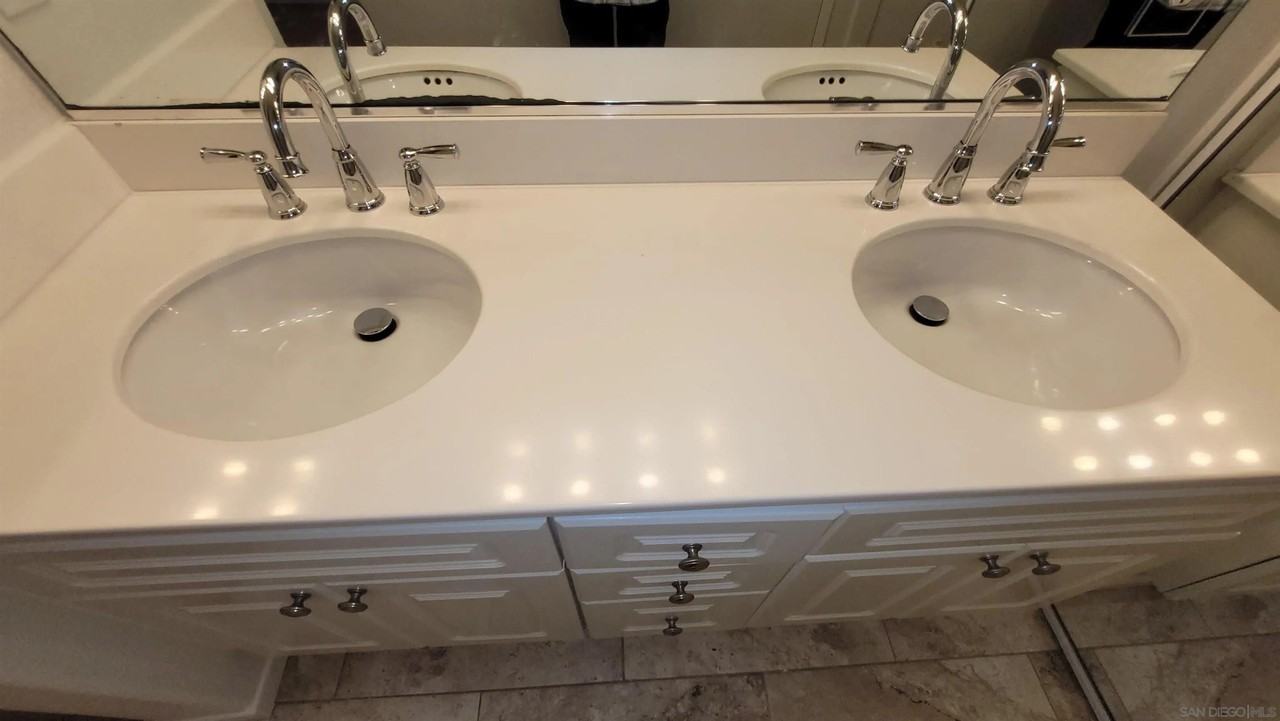 10750 Sabre Hill Dr Unit 246 #246 - Photo 5 of 8