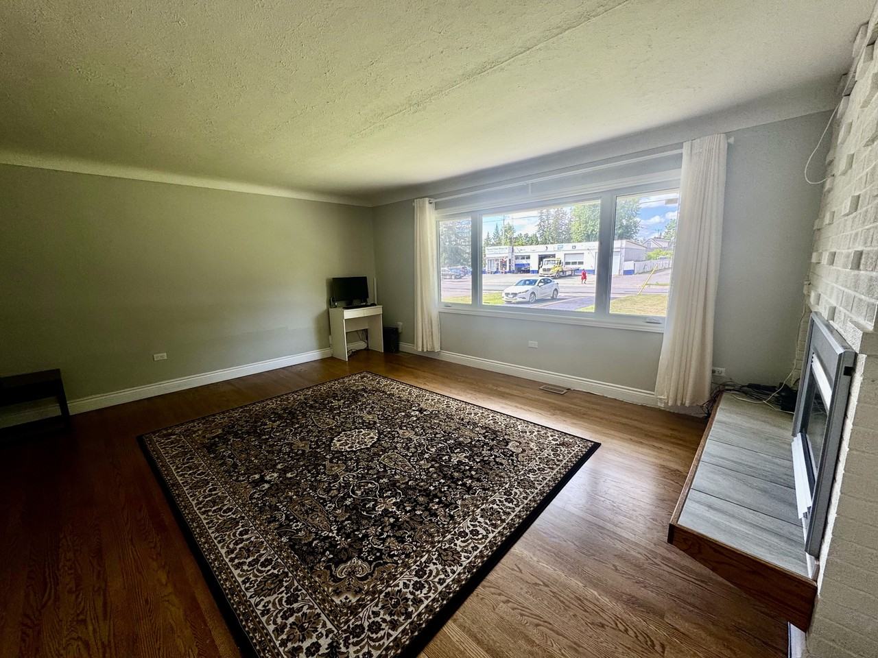703 Prescott St #1 - Photo 2 of 13