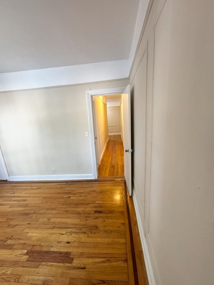 Hobart Ave - Photo 3 of 9