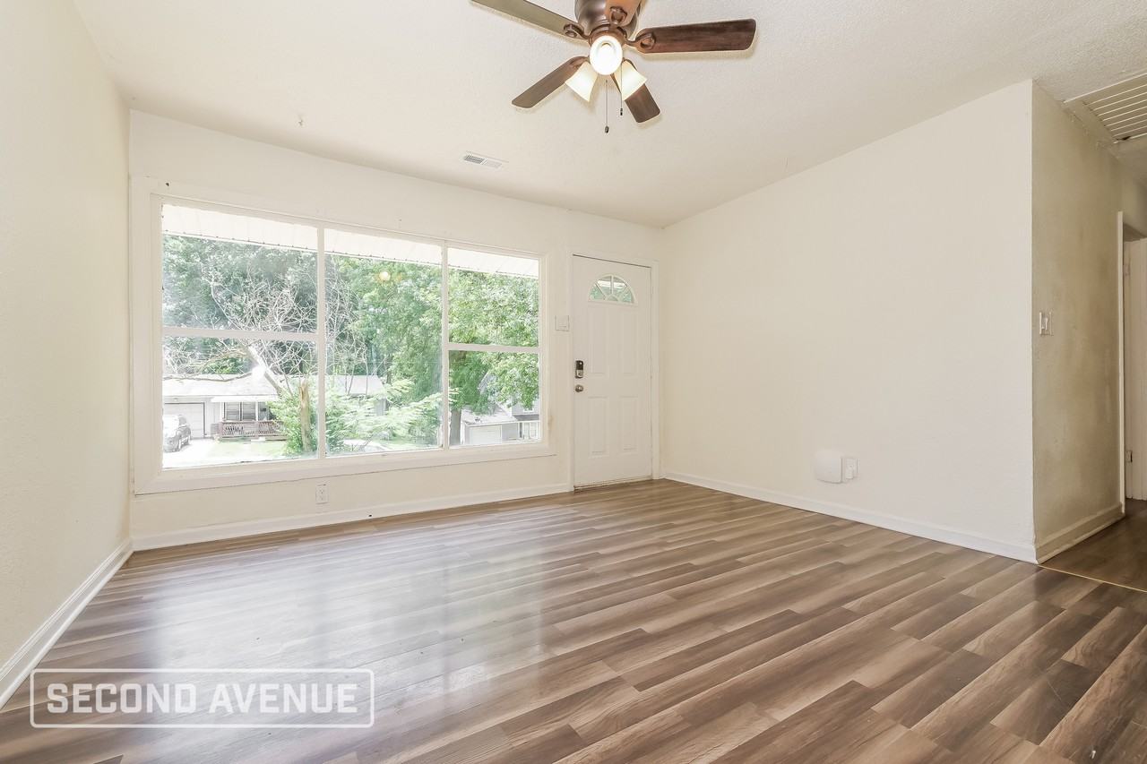 4516 E 40th St - Photo 5 of 27