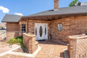 featured image of 985 W Utah Ave