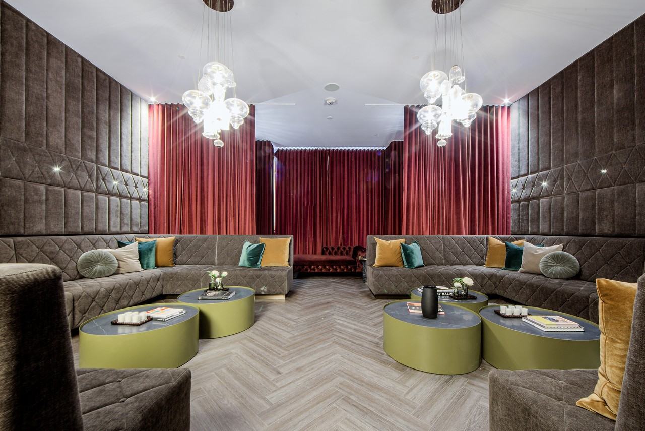 11 Yorkville Avenue - Photo 3 of 18